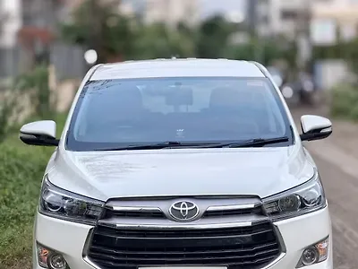 2017 Toyota Innova Crysta 2.4 V Diesel 1