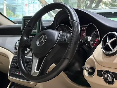 2015 Mercedes-Benz GLA 200 Sport
