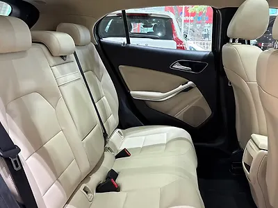 2015 Mercedes-Benz GLA 200 Sport