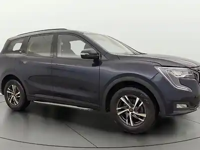 2022 महिंद्रा XUV700 AX 5 पेट्रोल एमटी 7 सीटर [2021] 1