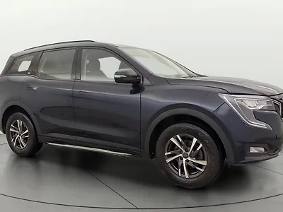 2022 Mahindra XUV700 AX 5 Petrol MT 7 STR [2021] 1