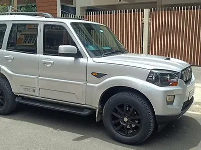2017 Mahindra Scorpio S4 Plus
