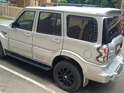 2017 Mahindra Scorpio S4 Plus