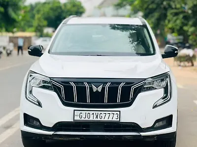 2022 Mahindra XUV700 AX 5 Diesel AT 5 STR [2021] 1