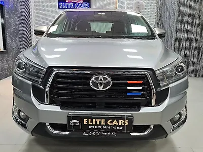 2023 Toyota Innova Crysta VX 2.4 7 STR 1