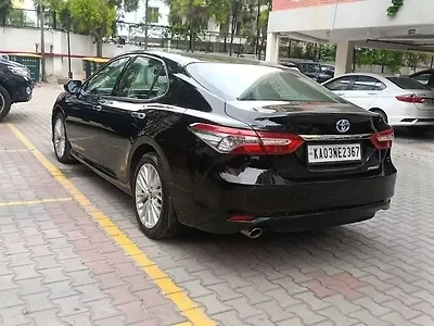2019 Toyota Camry Hybrid