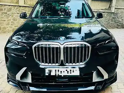 2024 बीएमडब्ल्यू x7 xDrive40d DPE 7 Seater 1