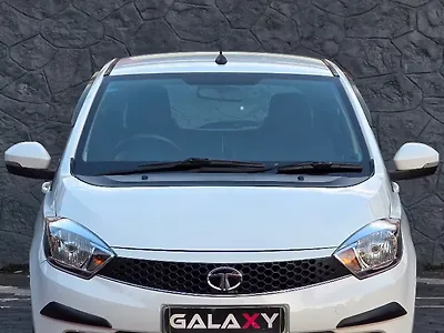 2018 Tata Tiago Revotron XZA [2017-2019] 1