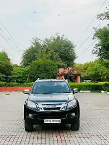2017 इसुज़ू डी-मैक्स वी-क्रॉस 4x4 1 2017 इसुज़ू डी-मैक्स वी-क्रॉस 4x4 1