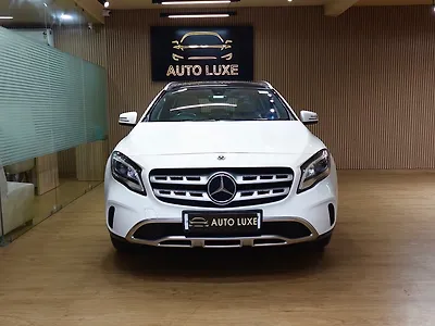 2020 Mercedes-Benz GLA 200 d Sport 1