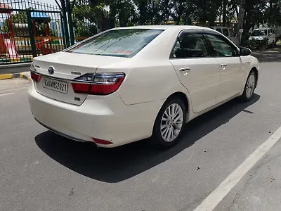 2016 Toyota Camry Hybrid