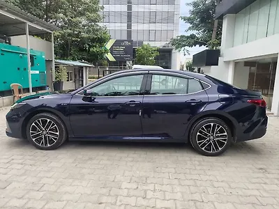 2025 Toyota Camry Elegant Hybrid (Electric + Petrol) Automatic