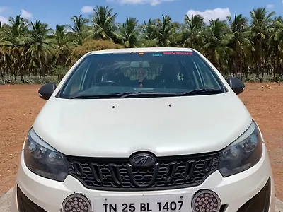 2019 Mahindra Marazzo M2 8 STR 1