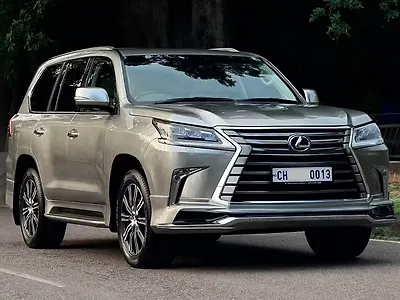 2021 Lexus LX 570 V8 AT
