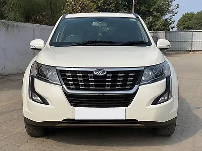 2018 Mahindra XUV500 W7 AT