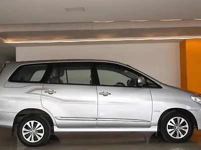 2015 Toyota Innova 2.5 ZX BS IV 7 STR