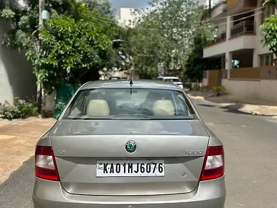 2013 Skoda Rapid Ambition 1.6 TDI CR MT