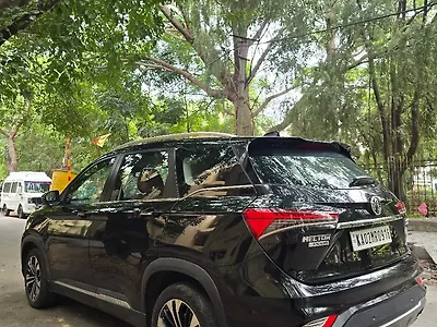 2021 MG Hector Plus Sharp 2.0 Diesel Turbo MT 6-STR