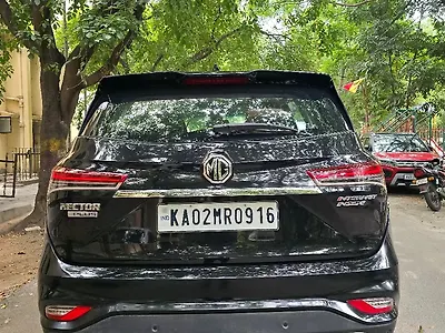 2021 MG Hector Plus Sharp 2.0 Diesel Turbo MT 6-STR