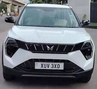 2025 Mahindra XUV 3XO AX5 Petrol 1.2L Turbo Manual 1