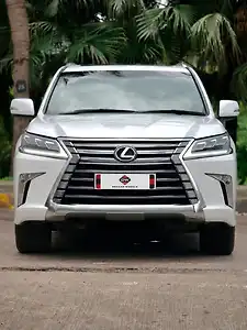 2019 लेक्सस LX v8 ऑटोमैटिक 1