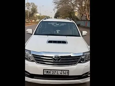 2014 Toyota Fortuner 3.0 4x2 MT 1
