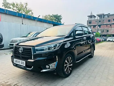 2023 Toyota Innova Crysta ZX 2.4 7 STR 1