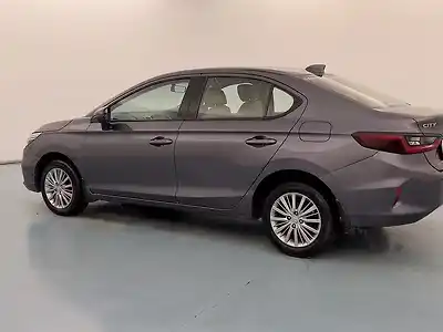 2021 होंडा सिटी वी सीवीटी पेट्रोल 1