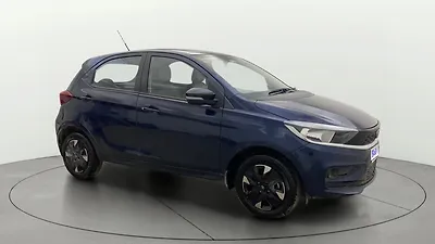 2025 Tata Tiago XT Petrol Automatic 1 2025 Tata Tiago XT Petrol Automatic 1