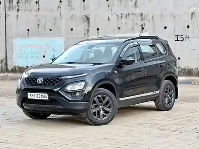 2022 टाटा सफारी xt प्लस डार्क एडिशन 1