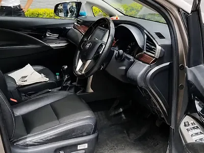 2017 Toyota Innova Crysta 2.4 Z 7 STR