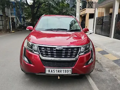 2021 Mahindra XUV500 W9
