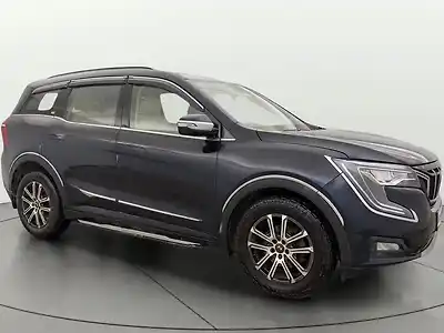 2022 महिंद्रा XUV700 AX7 पेट्रोल एटी 7 सीटर [2023-2024] 1