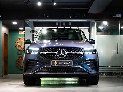 2026 मर्सिडीज़ बेंज़ GLE 450d 4MATIC LWB Mild Hybrid (Electric + Diesel) 3.0L Turbo Automatic 1