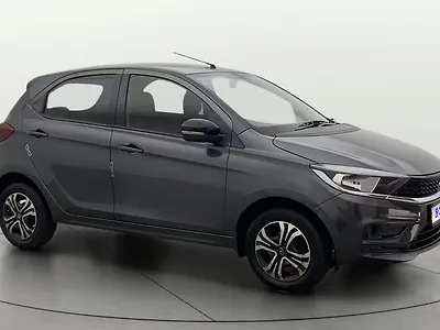 2022 Tata Tiago XT [2020-2023] 1
