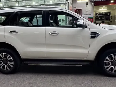 2020 Ford Endeavour Titanium Plus 2.0 4x4 AT