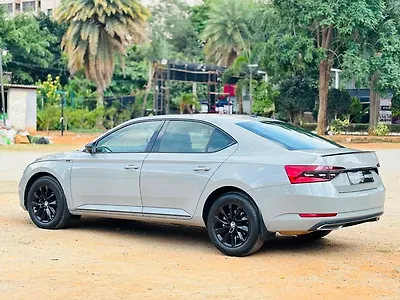 2021 Skoda Superb Sportline AT