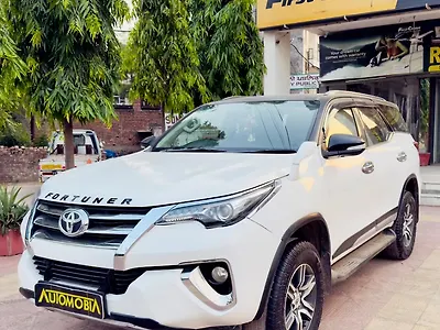 2017 Toyota Fortuner 2.8 4x2 AT [2016-2020] 1