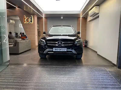 2019 Mercedes-Benz GLC 300 Progressive 1