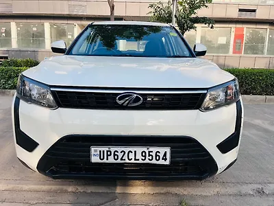 2022 Mahindra XUV300 W4 1.2 Petrol [2019] 1