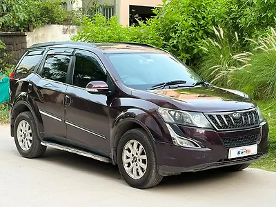 2016 Mahindra XUV500 W10 AT 1