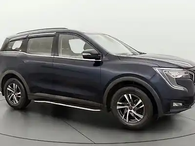 2023 महिंद्रा XUV700 AX 5 पेट्रोल एमटी 7 सीटर [2021] 1