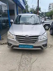 2015 Toyota Innova 2.5 G BS IV 7 STR 1