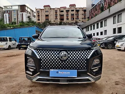 2023 MG Hector Plus Sharp Pro 1.5 Turbo Petrol MT 6 STR [2023] 1