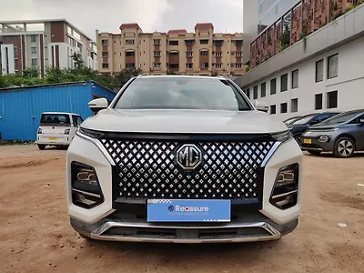 2023 MG Hector Plus Sharp Pro 1.5 Turbo Petrol MT 6 STR [2023] 1