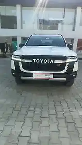 2025 टोयोटा लैंड क्रूज़र GR-S Diesel 3.3L Turbo Automatic 1 2025 टोयोटा लैंड क्रूज़र GR-S Diesel 3.3L Turbo Automatic 1