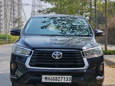 2022 Toyota Innova Crysta G 2.4 7 STR 1
