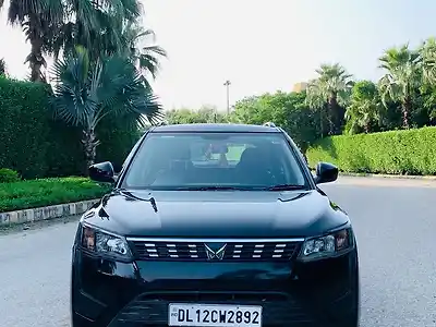 2023 महिंद्रा XUV300 w6 1.2 पेट्रोल 1