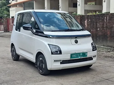 2023 MG Comet EV Play 1