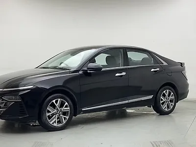 2025 Hyundai Verna SX Petrol 1.5L Automatic (CVT) 1